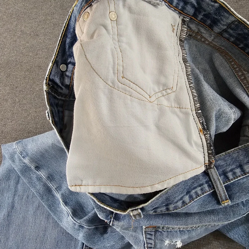 Levis 505 Regular Fit Light Wash Straight Leg Denim Jeans Mens 38x30 Blue - Picture 10 of 16